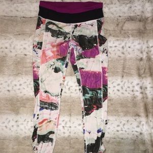 Lululemon leggings rare with pockets